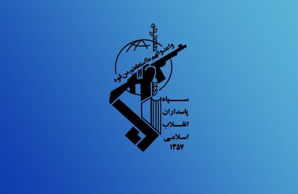 یک سوپر نفتکش متخلف بر اثر اصابت مین دریایی در تنگه هرمز متوقف شد